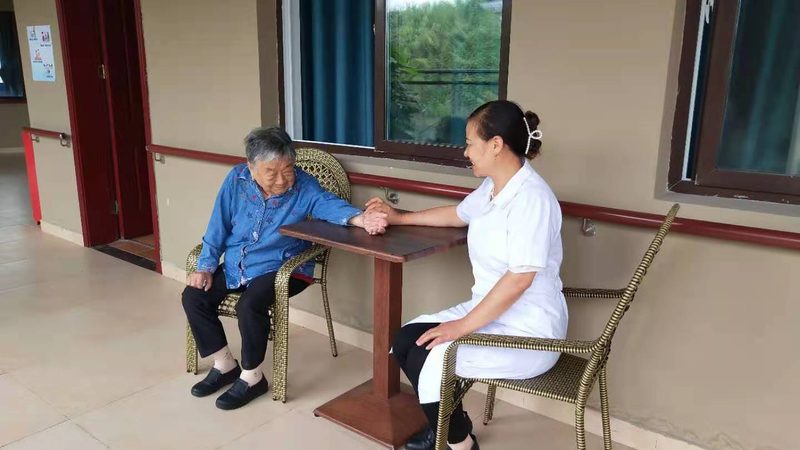 护工价格合理吗？揭秘上海医院护工日薪**